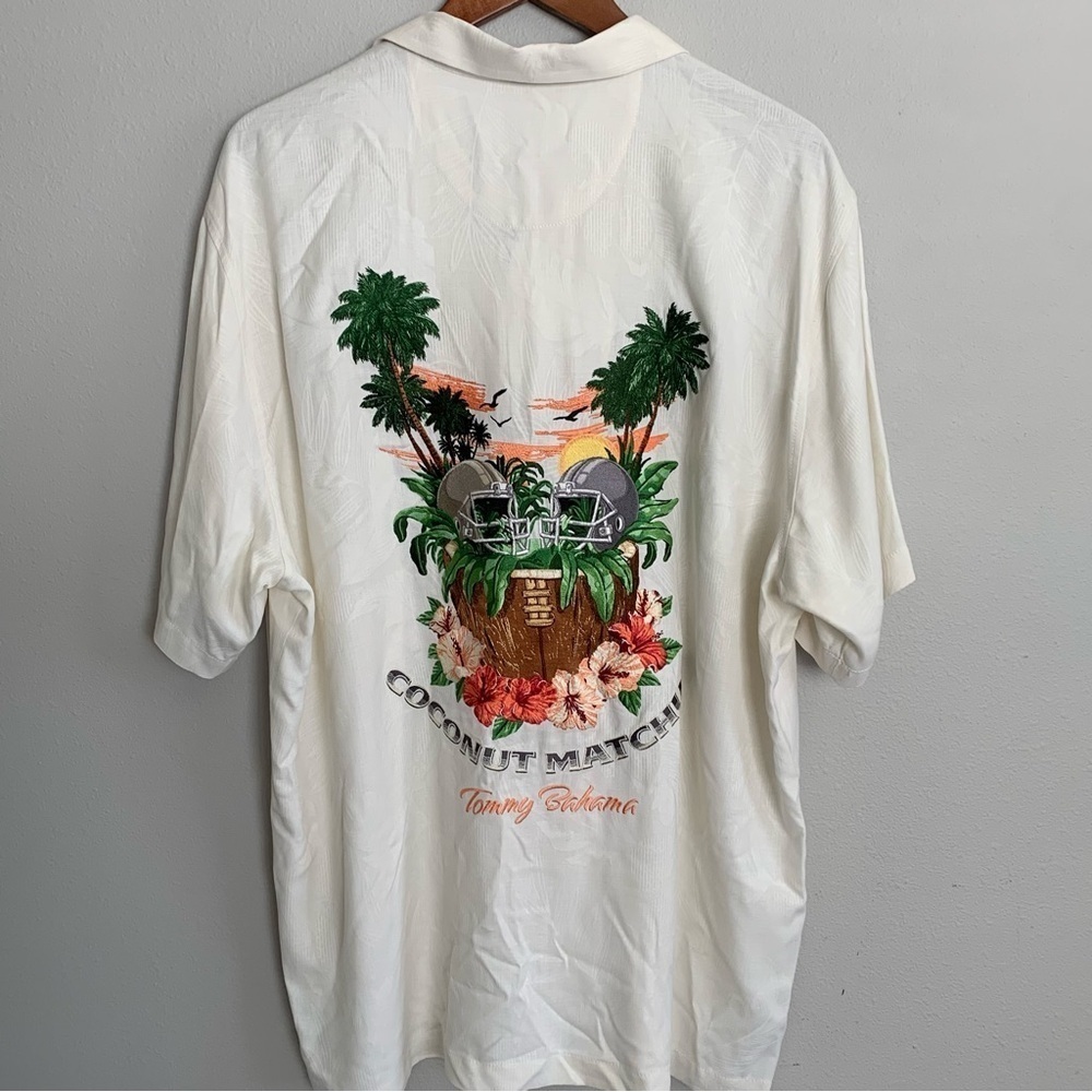Tommy Bahama Oregon Ducks Silk Button Shirt Coconut Camp Mens XL Golf Vacation